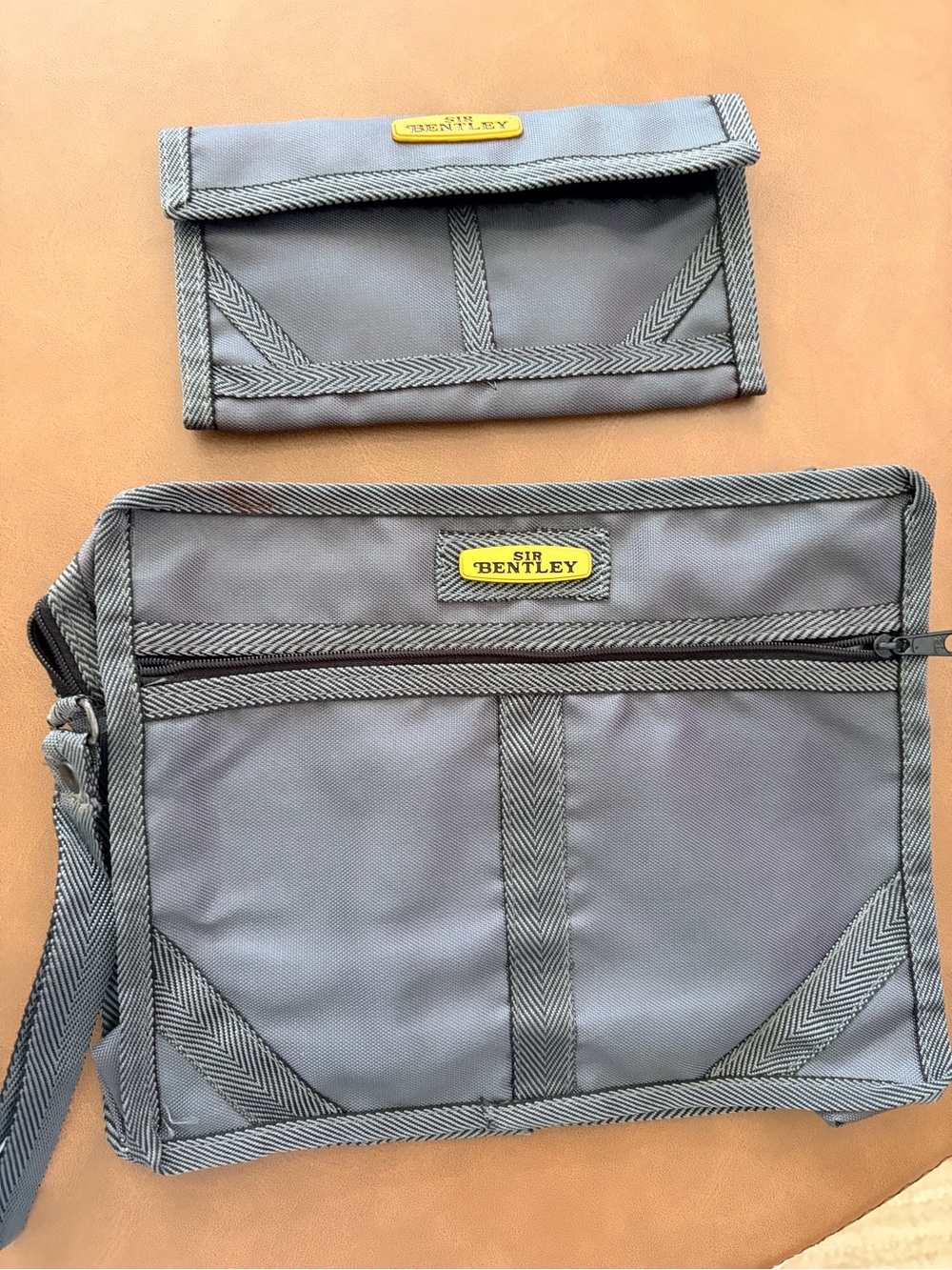 Sir Bentley Gray Men's Toiletry Kit‎ - Travel Organizer